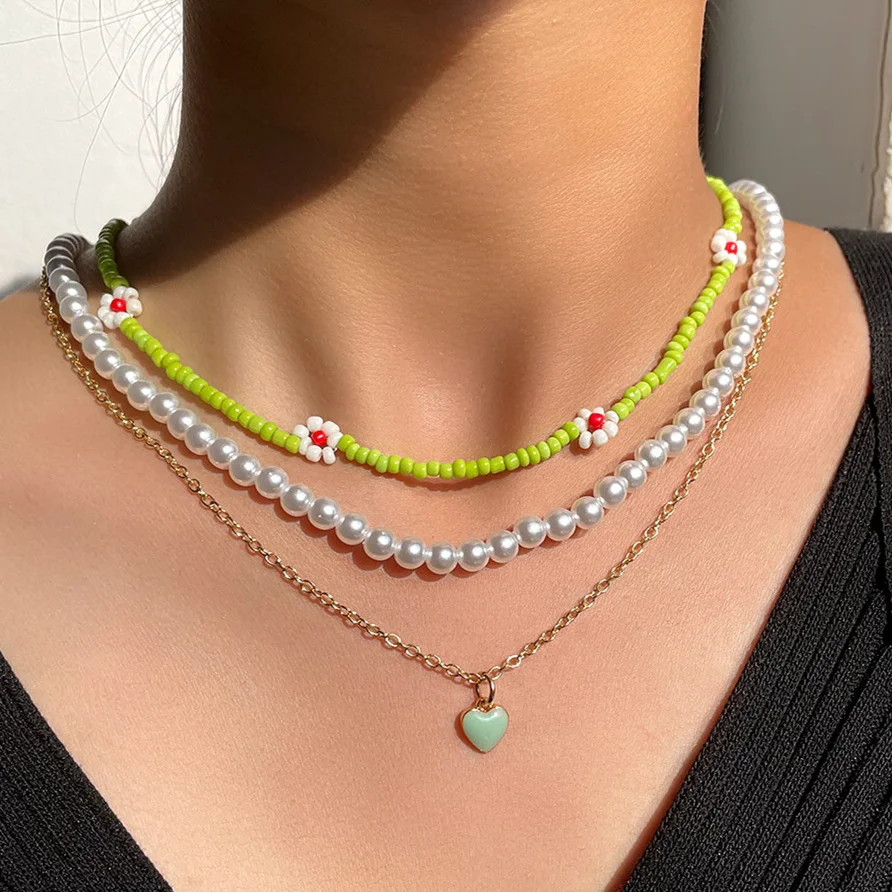 

Multilayer Heart Pendant Pearls Beaded Necklace For Women Cute Flower Handmade Beads Metal Chain Choker Necklace Fashion Jewelry