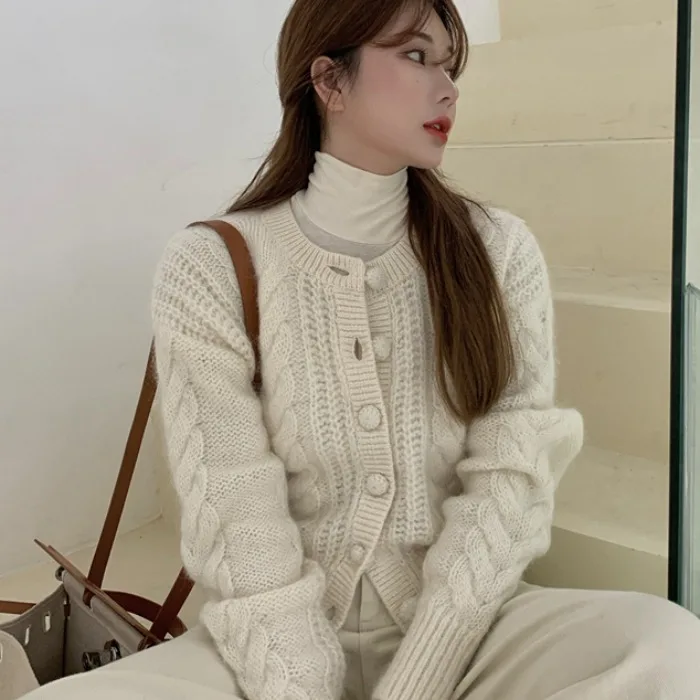 

Korean Chic Gentle Simple Graceful Three-Dimensional Twisted Short Slimming Autumn and Winter Long Sleeve round Neck Sweater