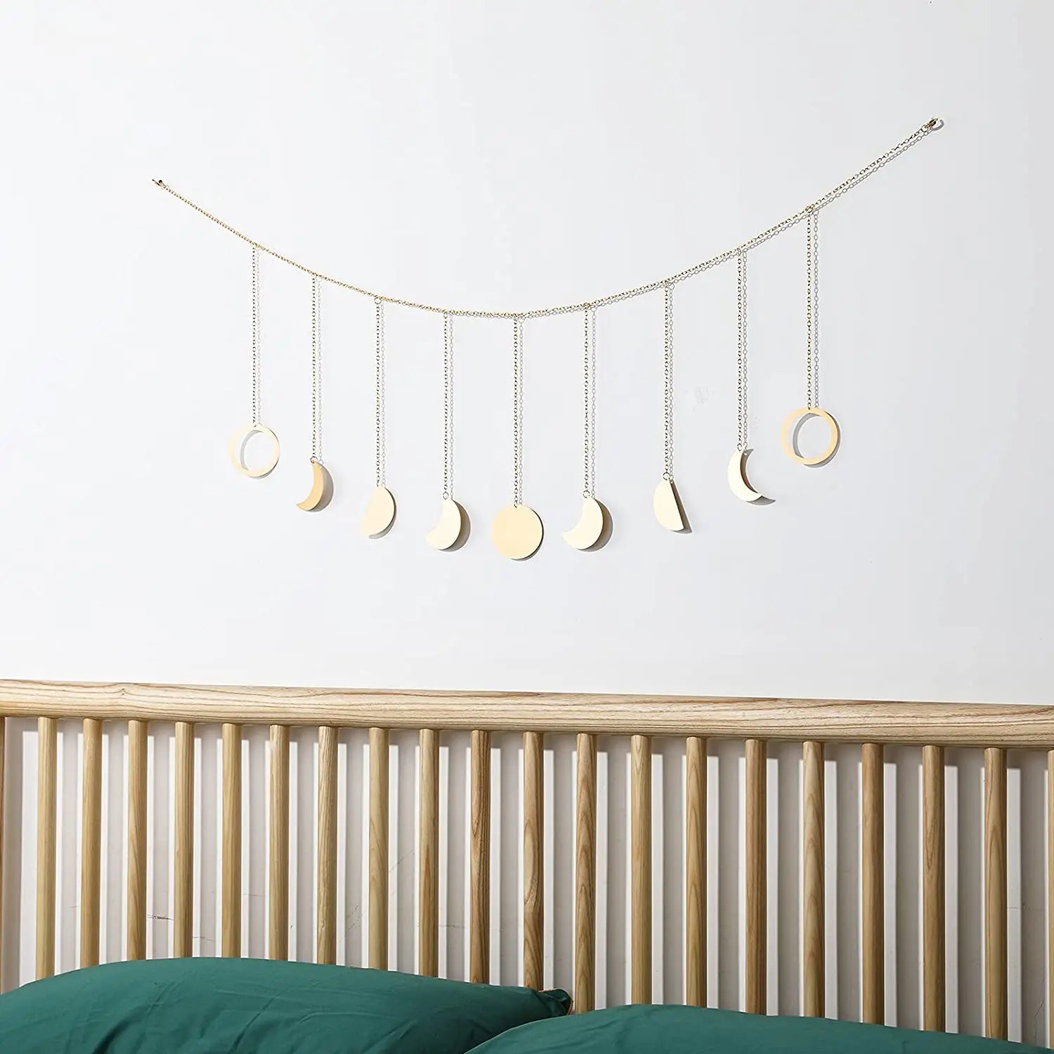 

Moons Wall Decor,Wood Moon Phase Wall Hanging Boho Decor Photo Display Moon Garland with Metal Chains Wall Art Indoor Decoration