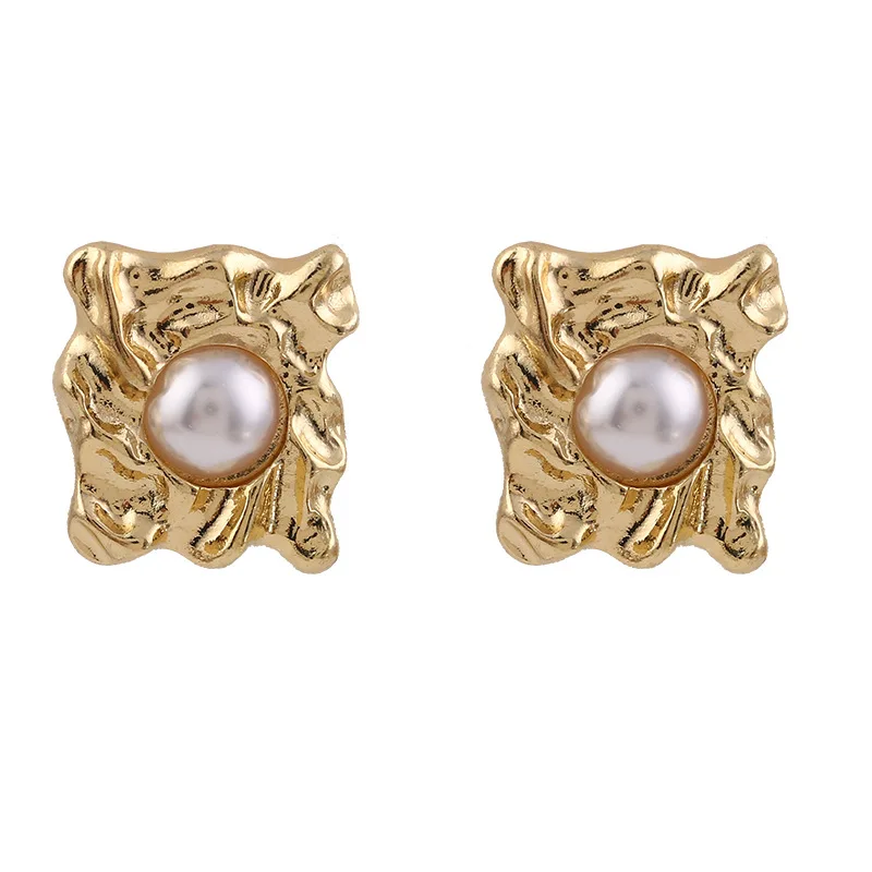 

2020 Fashion Baroque Vintage Simple Square Stud Earrings Gold Color Imitation Pearl Metal Geometric Earrings for Women Jewelry