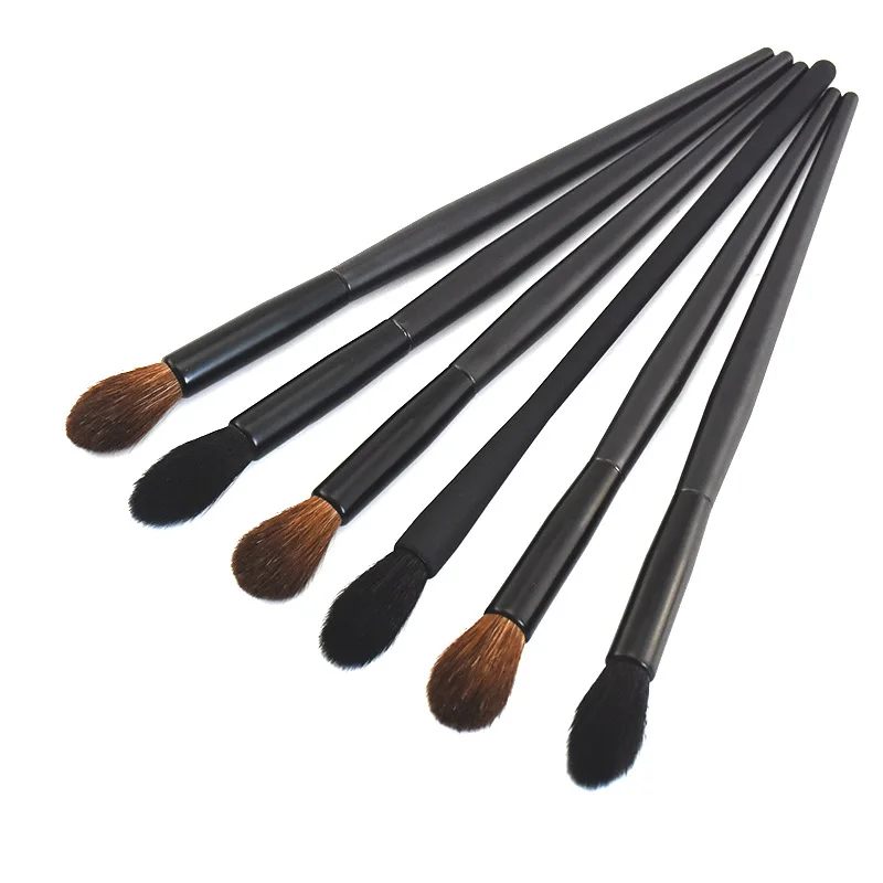 1pc Makeup Highlighter Brush Fluffy Soft Blusher Highlight Brush Black Handle Wool Cosmetic Tool Kits for Women