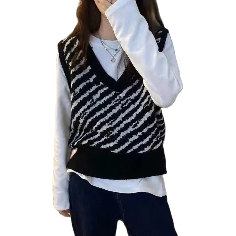 

Жилет женский трикотажный в полоску, с V-образным вырезом, осень 2021