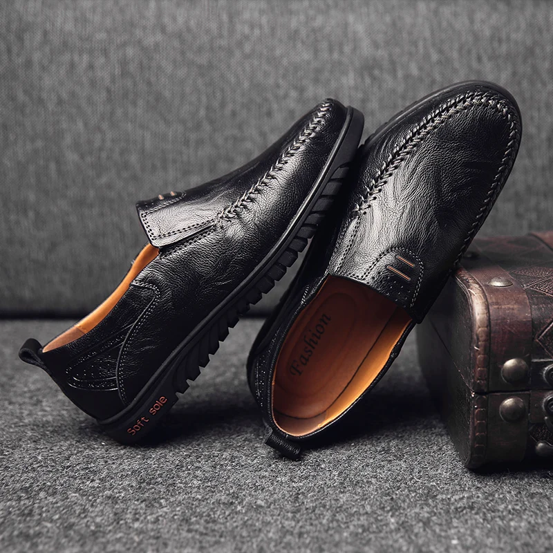 

2021 New Men Casual Shoes Leather Breathable Fashion Flat Round Casual Shoes Men Solid Leather Business Driving Shoes Plus Size