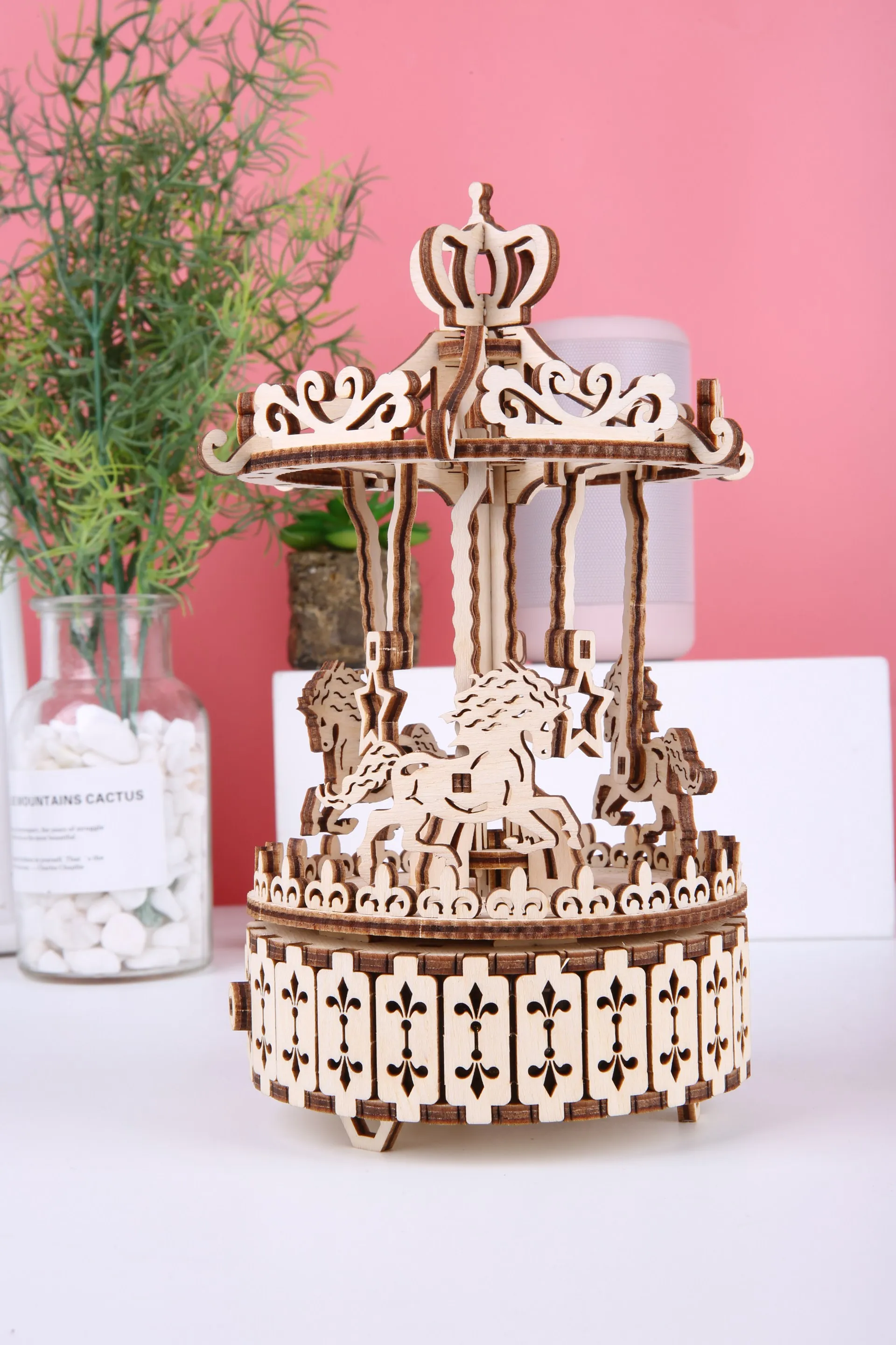 

Uguter puzzle 122pcs Rotatable DIY 3D carousel Wooden Model Building Music Box Kits Assembly Toy Gift for Children Adult G610