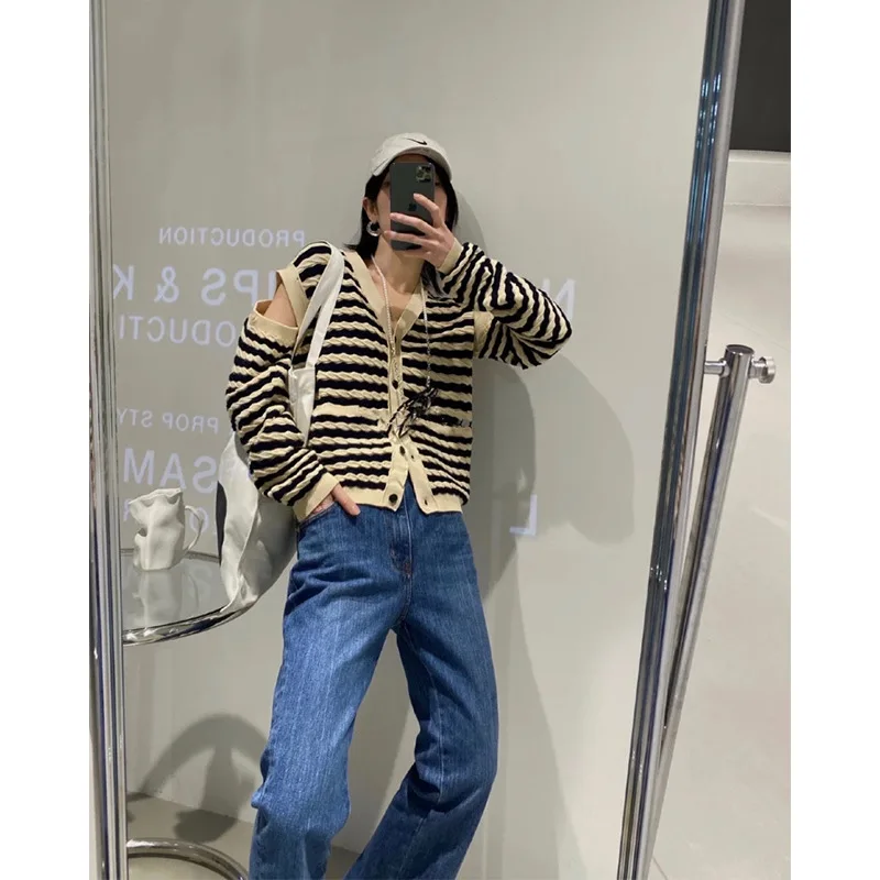 

Korean Fashion Striped Oversized Cardigan for Women 2021 New Thin Single-Breasted Knitted Sweater Casual Long Sleeve Short Coats