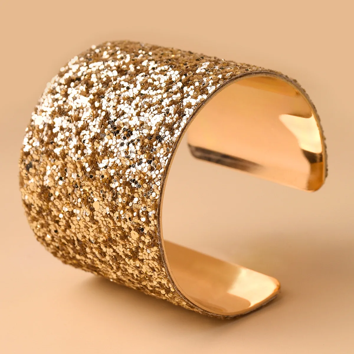 

2021 New Fashion Sticker Sequin Metal Female Bangle Bracelets For women Jewelry Open Bracelet Charm Girls party jewelry Wearing