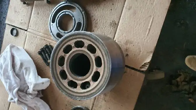 

CAT M322C Car pump parts A11V190 Cylinder block and valve bplate