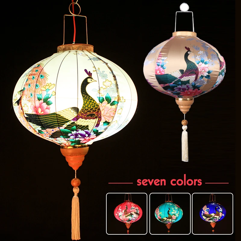 

Retro Silk Lanterns Vietnam Japan Chinese Traditional Lantern Chic Peacock Pattern Lantern For New Year Spring Festival Decor