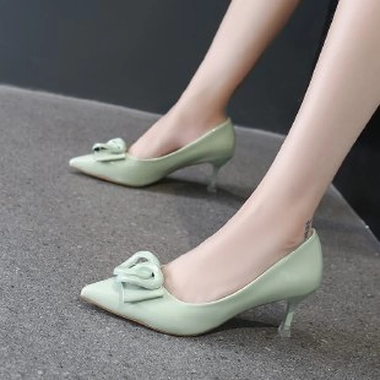 

2021 spring and summer Korean version of fairy style new pointed stiletto shallow mouth fashion high heels women's single shoes