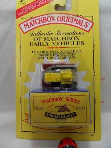 

Matchbox 1/64 Retro crawler bulldozer Collection of Die-casting Simulation Alloy Model Car Children Toys