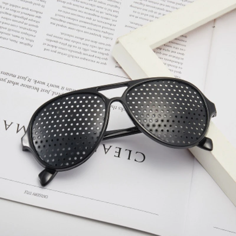 

trendy fashion personality Pinhole sunglasses men 2020 decorative sun glasses women retro toad party gafas de sol