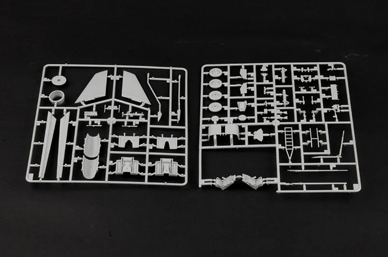 Модель самолета Trumpeter 02822 1/48 USAF F100D модель пластиковая сборка
