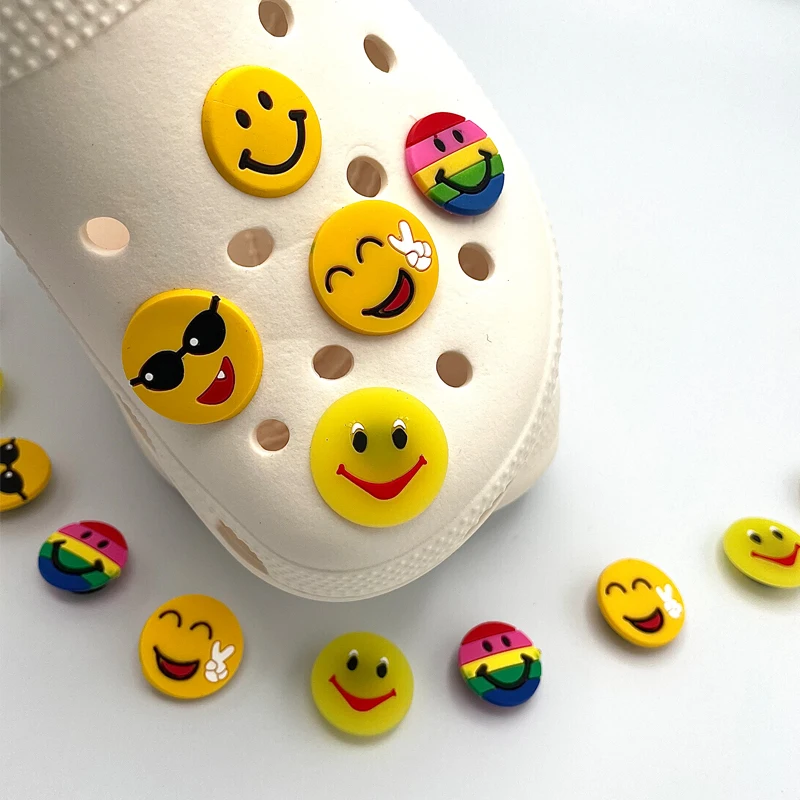 1Pcs Kawaii Cartoon Smiley Face PVC Shoe Charms DIY Decoration Accessories For Fit Women Croc Jibz Clog Shoe Buckle Kids Gift