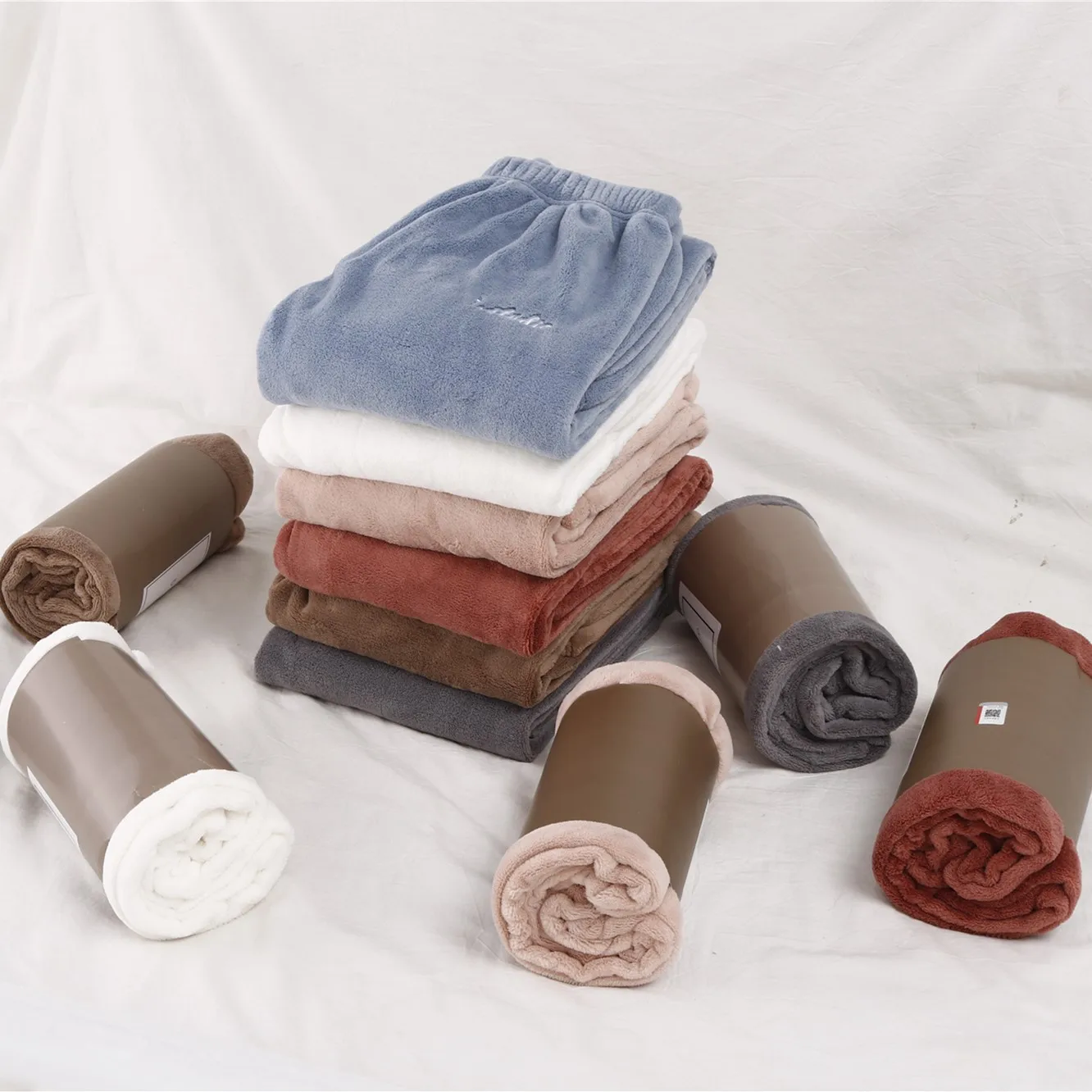 Женская зимняя Фланелевая пижама с мягкой плюшевой подкладкой однотонные