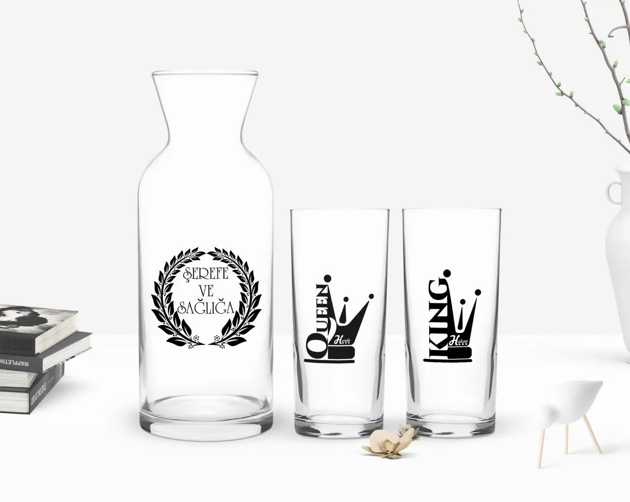 

Персонализированные красочные с принтом в виде короля и Queen двойной Arrack чашки и графин подарок Seti-1