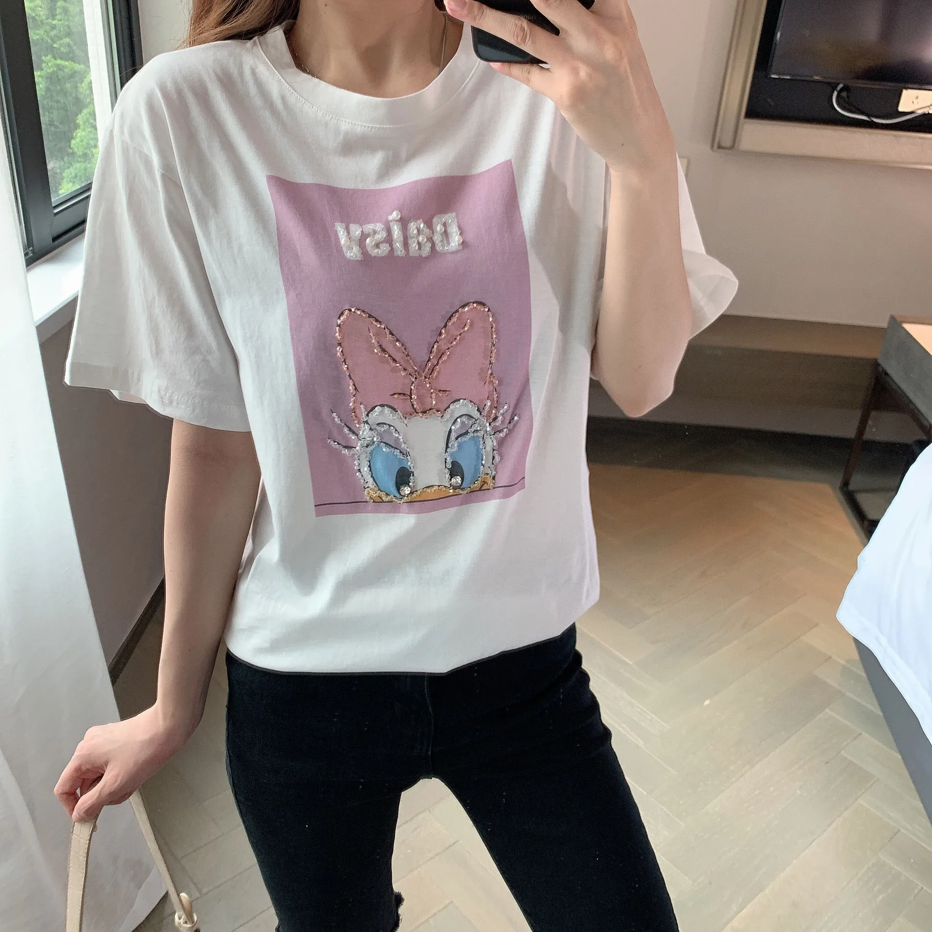 

Disney 2021 Donald Duck Daisy T-shirt short sleeve loose round neck Harajuku sequins cartoon printed white T-shirt