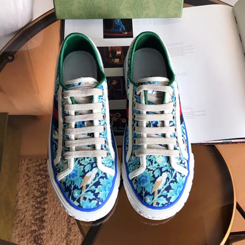 

Early Spring 2021 Hot Style Double-letter Canvas Shoes Retro Style Casual Shoes Luxury Designer Couple Fashion Shoes