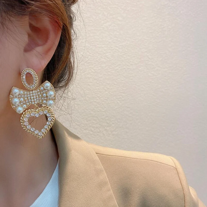

New Fashion Exaggerated Shiny Crystal Bow Love Earrings Girls Temperament Personality Pendant Earrings Jewelry Gifts 2021