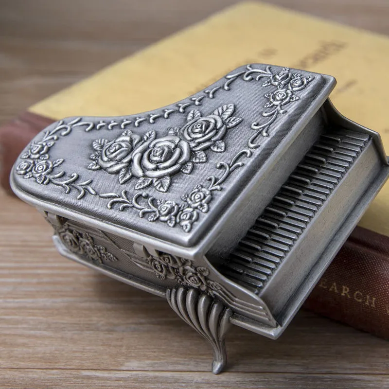 Vintage Jewelry Box Treasure Box Antique Piano Shape Metal Storage Box Princess Jewelry Makeup Organizer with Flower Carved