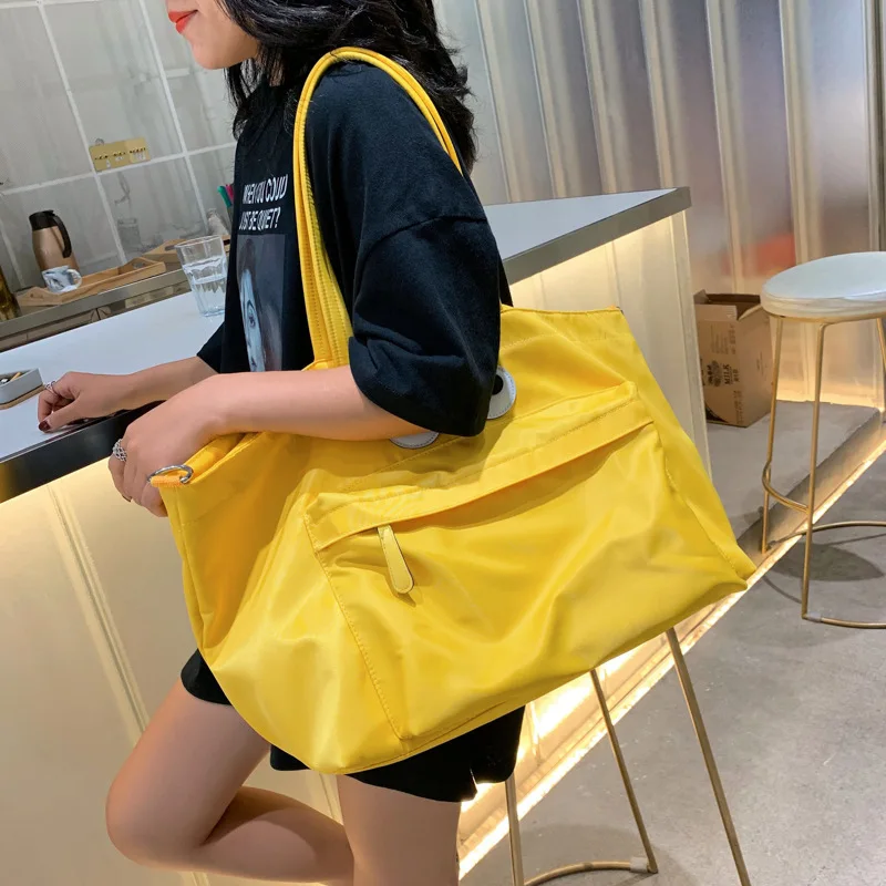 

Fitness Portable Slung Bag Waterproof Large Capacity Travel Bag Woman's Sports Shoulder Bag