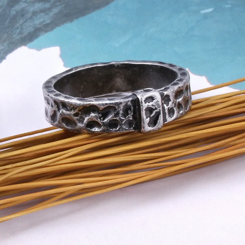 

CosDaddy Claire Randall Jamie Fraser Antiquity Metal Ring Cosplay Props