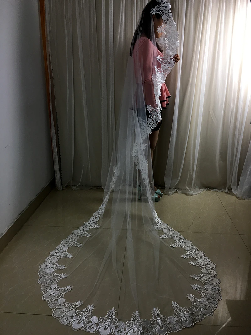 

Romantic Mantilla Lace Veil One Layer 3 M Length Women Bridal Veil Appliques Tulle Cathedral Wedding Veil 2020