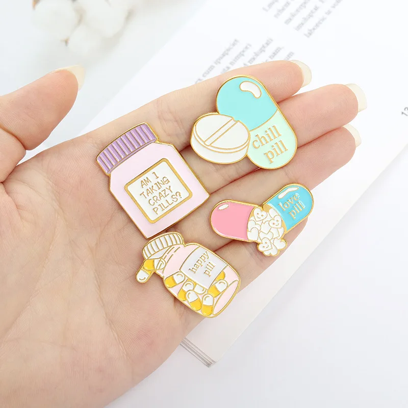 Pill Capsule Shape Letter Brooch Nurse Pharmacy Heart-shaped Brooch Cute Band-aid Brooch Mini Medicine Bottle Pins Fashion Badge