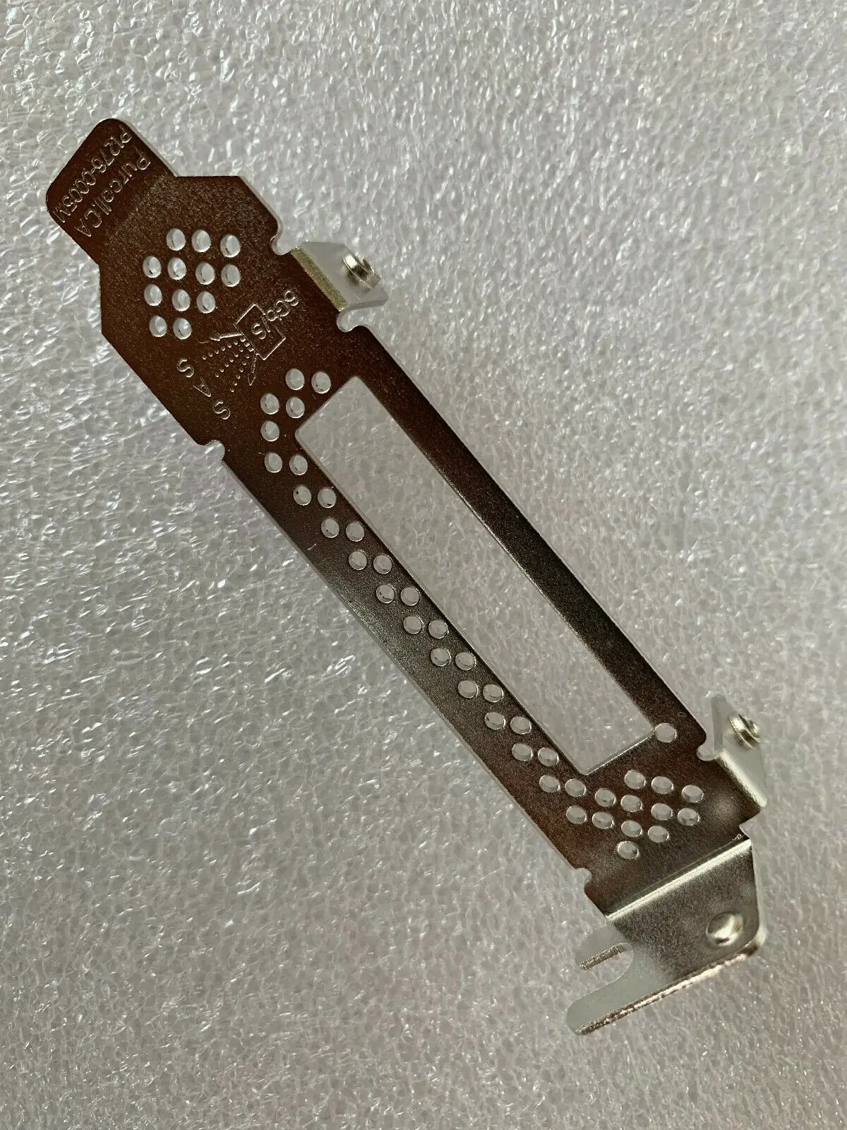 

Низкопрофильный кронштейн для LSI 9280-8E, 9200-8E, 9286CV-8E, Ext SFF-8088