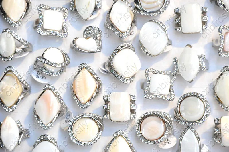 

20Pcs Pave Crystal Rhinestone Nature Stone Shell Pearl Ring Black White Color Finger Rings Fashion Women Jewelry