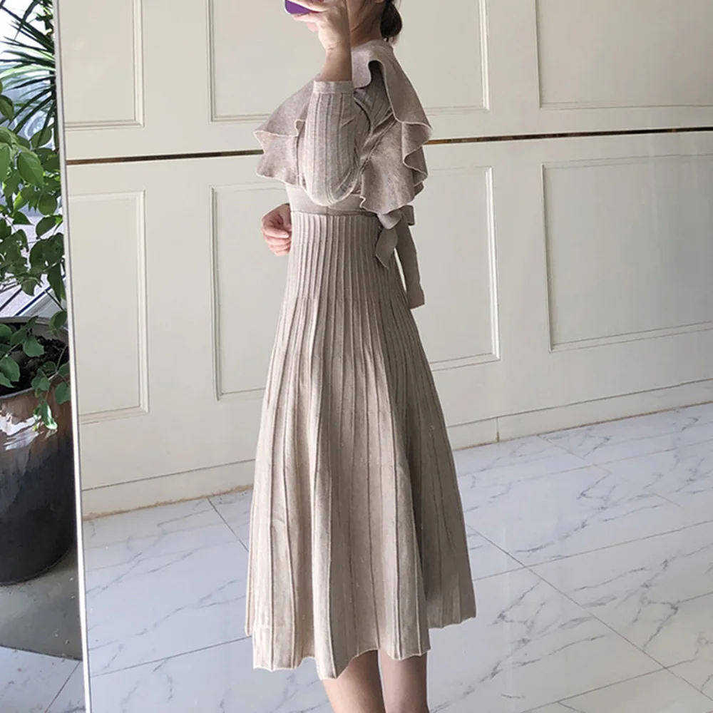 Осеннее Плиссированное трикотажное платье средней длины с круглым вырезом и