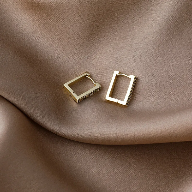

2021 New Fashion Exquisite Geometric Square Small Earrings Temperament Simple Versatile Push-back Stud Earrings Women's Jewelry