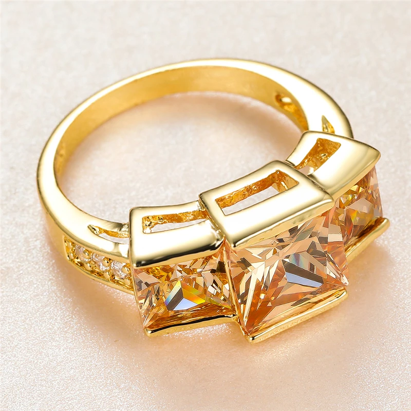 

Luxury Female Champagne Crystal Stone Ring Charm Gold Color Wedding Rings For Women Dainty Bride Square Zircon Engagement Ring