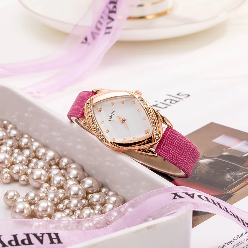 

Часы женские кварцевые в полоску, маленькие Элегантные повседневные наручные, с квадратным циферблатом, с кожаным ремешком, подарок