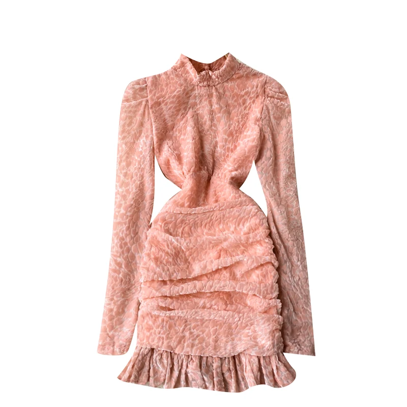 

Niche Design Pink three-dimensional Leopard Dress round neck long sleeve large open back pleated tight buttock