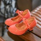 Яркие вечерние туфли принцессы с кружевом и кристаллами для маленьких девочек; кожаные туфли для танцев; однотонная детская обувь на липучке для девочек