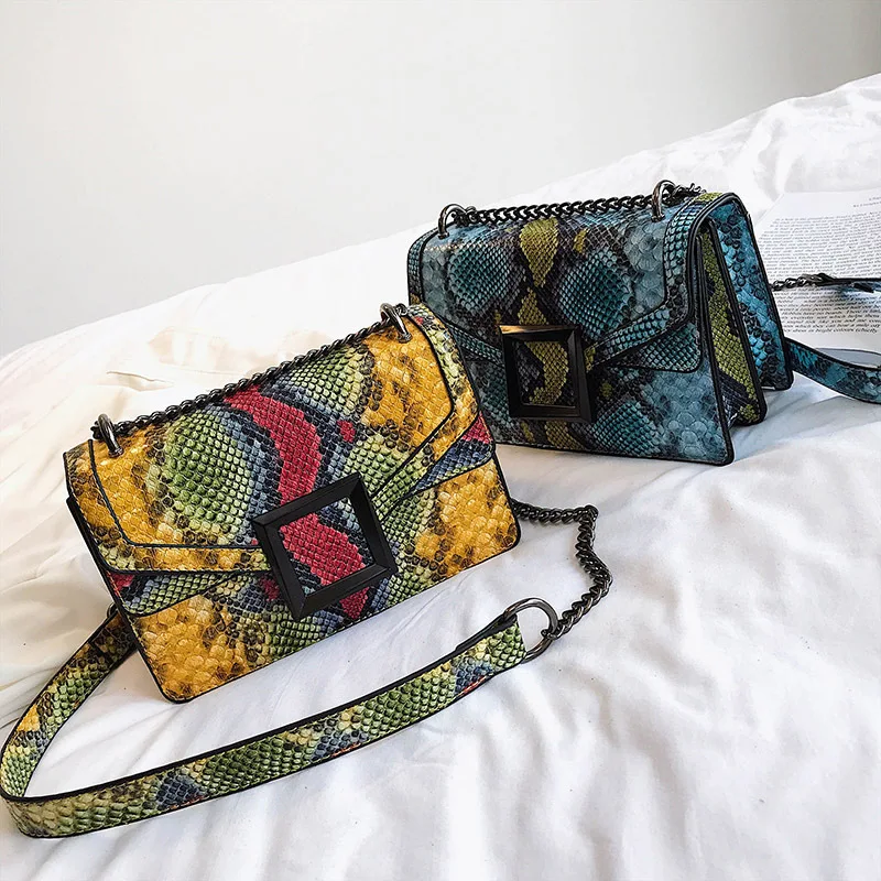 

2021 new women's bags Fashion snakeskin pattern lock chain small square bag leather Shoulder Bags Messenger bag