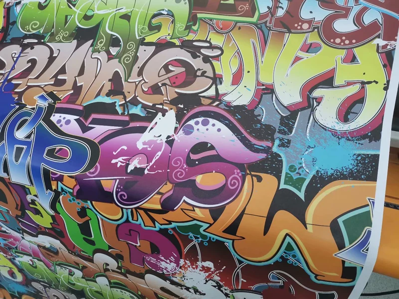 Рисование пленкой. Граффити пленка. Граффити на стрейч пленке. Плёнка наклейка стикеры. Пленка самоклеящаяся граффити.