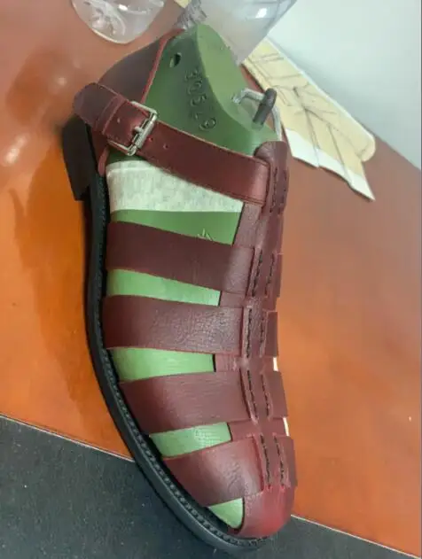

brown Genuine Leather black cut-outs flats men sandals summer newest buckle cool shoes man plus big size 44, 45 ,46