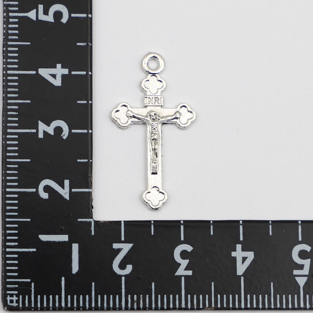 100 шт миниатюрных крестовых медалей Распятие Иисуса Христа для Розария |