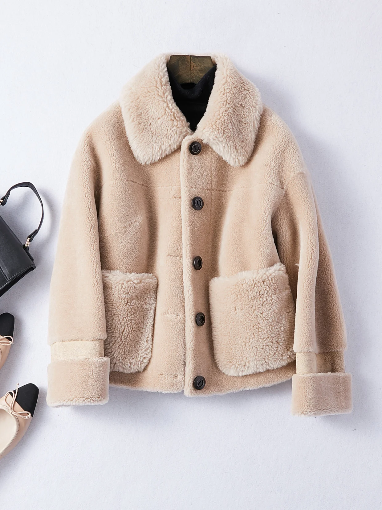 

2021 winter new all wool grain sheep shearing coat women's short fur lamb coat