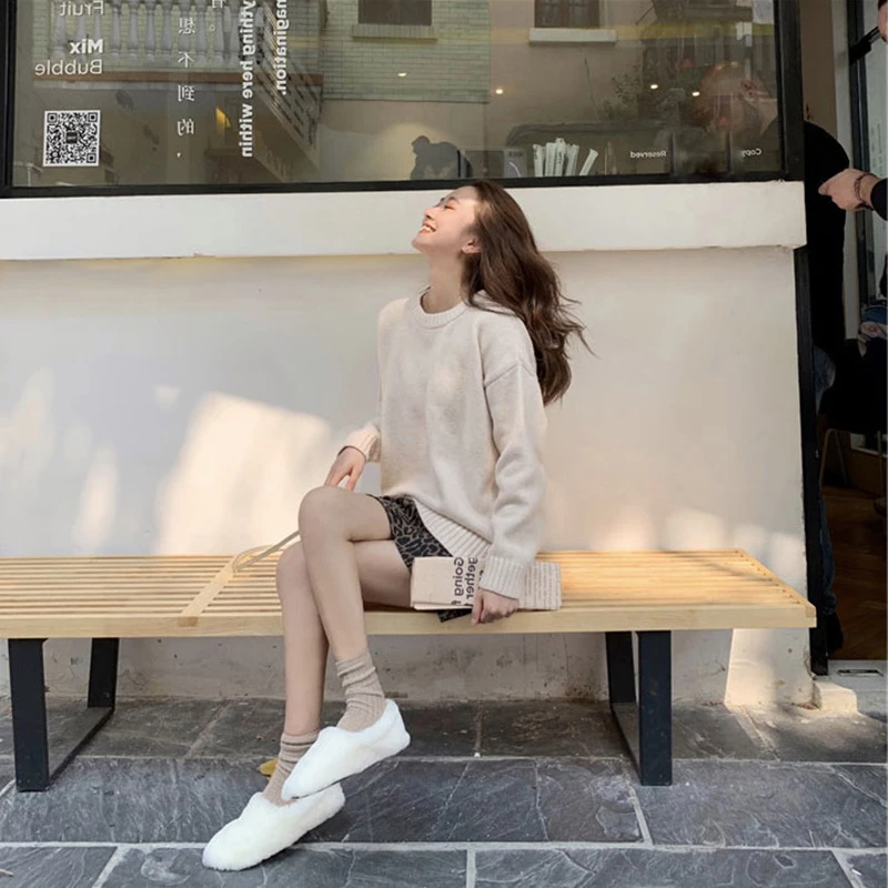 Пуловер женский с круглым вырезом однотонный Свободный пуловер карамельных