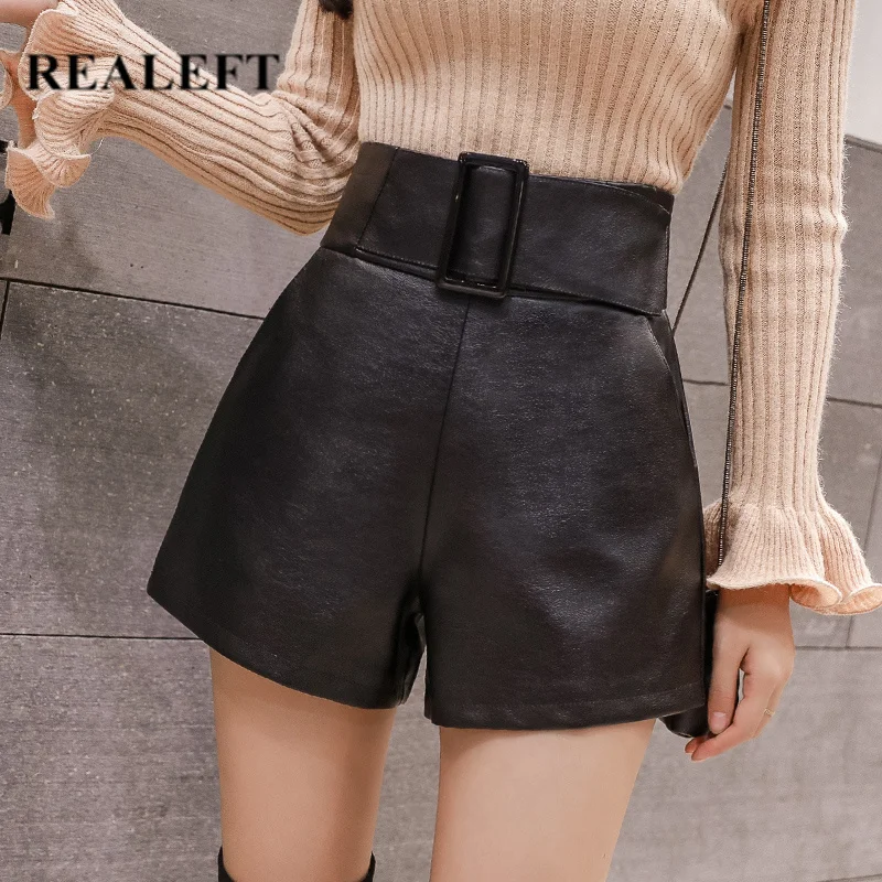 REALEFT осенне зимние женские короткие брюки из искусственной кожи с поясом широкие