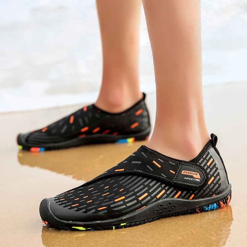 

Men Aqua Shoes Summer Fashion Breathable New Mens Sneakers Flat Outdoor Quick-drying Waterproof Beach Shoes Comfortable Slip On
