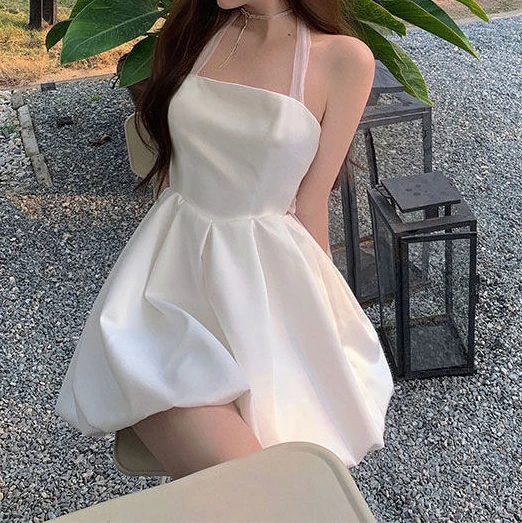 

Vacation style white dress female light luxury chic design open back short dress summer vestido feminino A-LINE HOLE