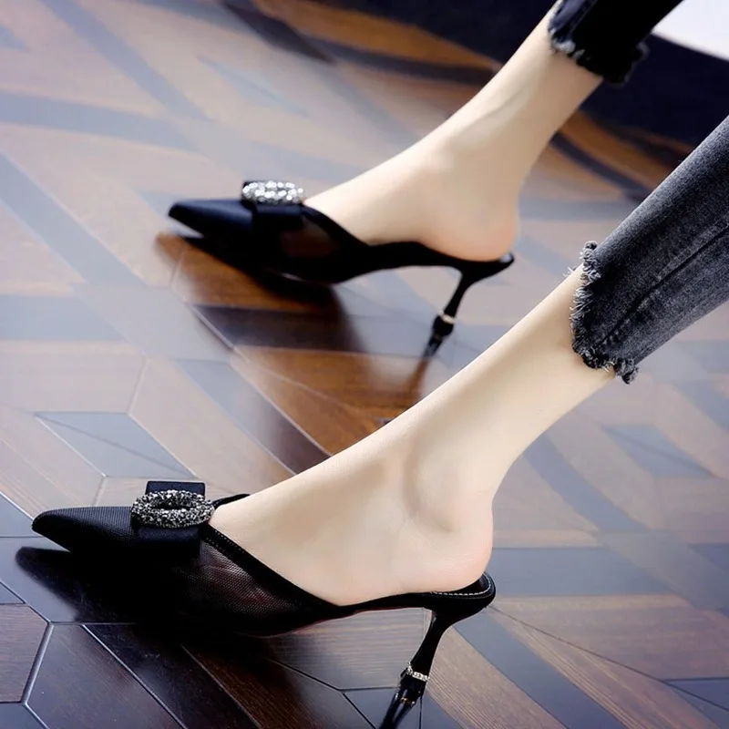 

2021 Summer Fashion Wild Pointed Shoes Female Casual Comfortable Rhinestone Square Buckle Large Size Sandals Woman Sandals