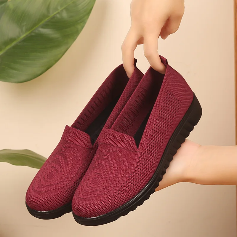 

Latest Sport Shoes Slip on Sneakers Ladies Casual Lightweight Comfortable Running Walking Shoes Mother Shoes Fashion Sneakers