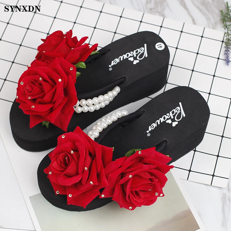 

Wohdhe Handmade Women Wedges Heels 6m Rose Rhinestone Flowers Chain Pearl Platform Flip Flops Beach Slaps Nons-slip High Quality