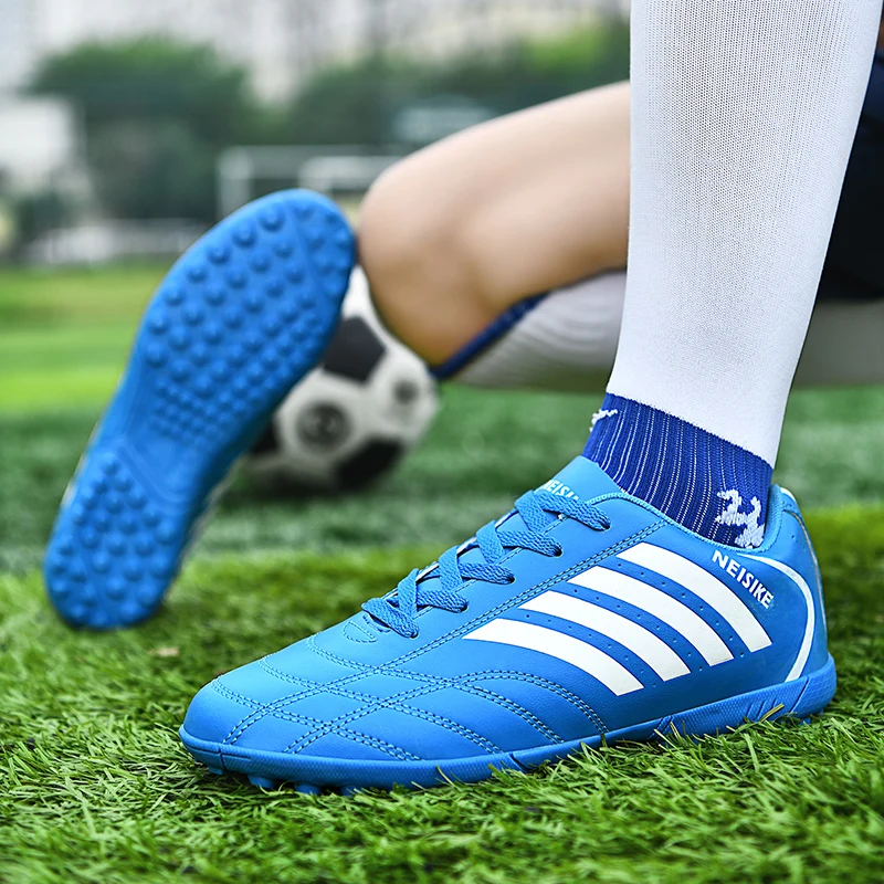 New Arrival Green Cheap Soccer Shoes Men Women Breathable TF Sports Shoes Football Men Outdoor Lightweight Soccer Shoes Society