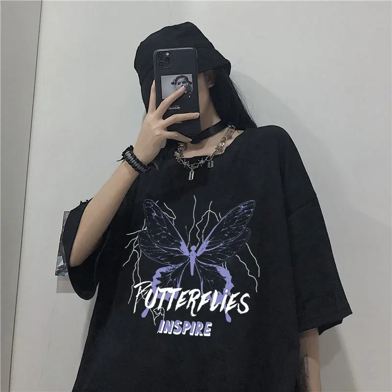 

Harajuku Gothic Punk Butterfly Drucken Grafik Tops Sommer Kpop Beiläufige Lose Kurzarm Oansatz Grunge Schwarz Frauen T-shirt