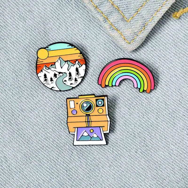 

Rainbow Sunset Retro Polaroid Camera Film Tape Film Creative Brooch Cartoon Pin Pendant Fixed Clothes Bag Accessories Badge